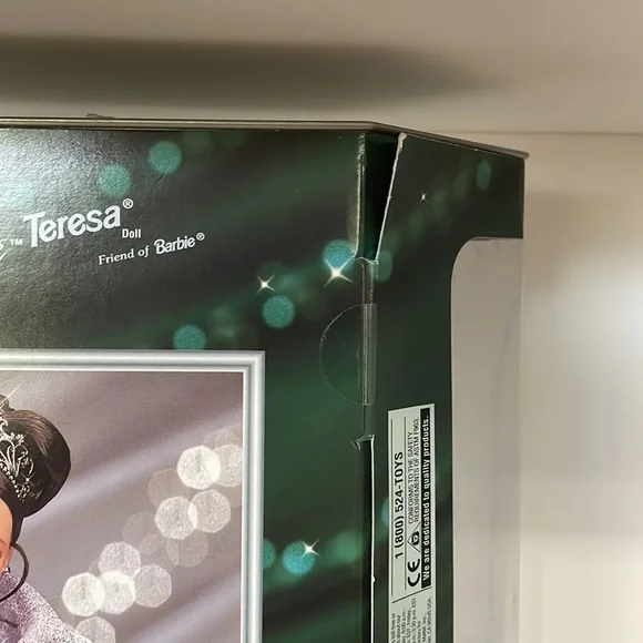 Millennium Princess Teresa Friend of Barbie NIB 2000 Millennium Keepsake Inside - Picture 11 of 13